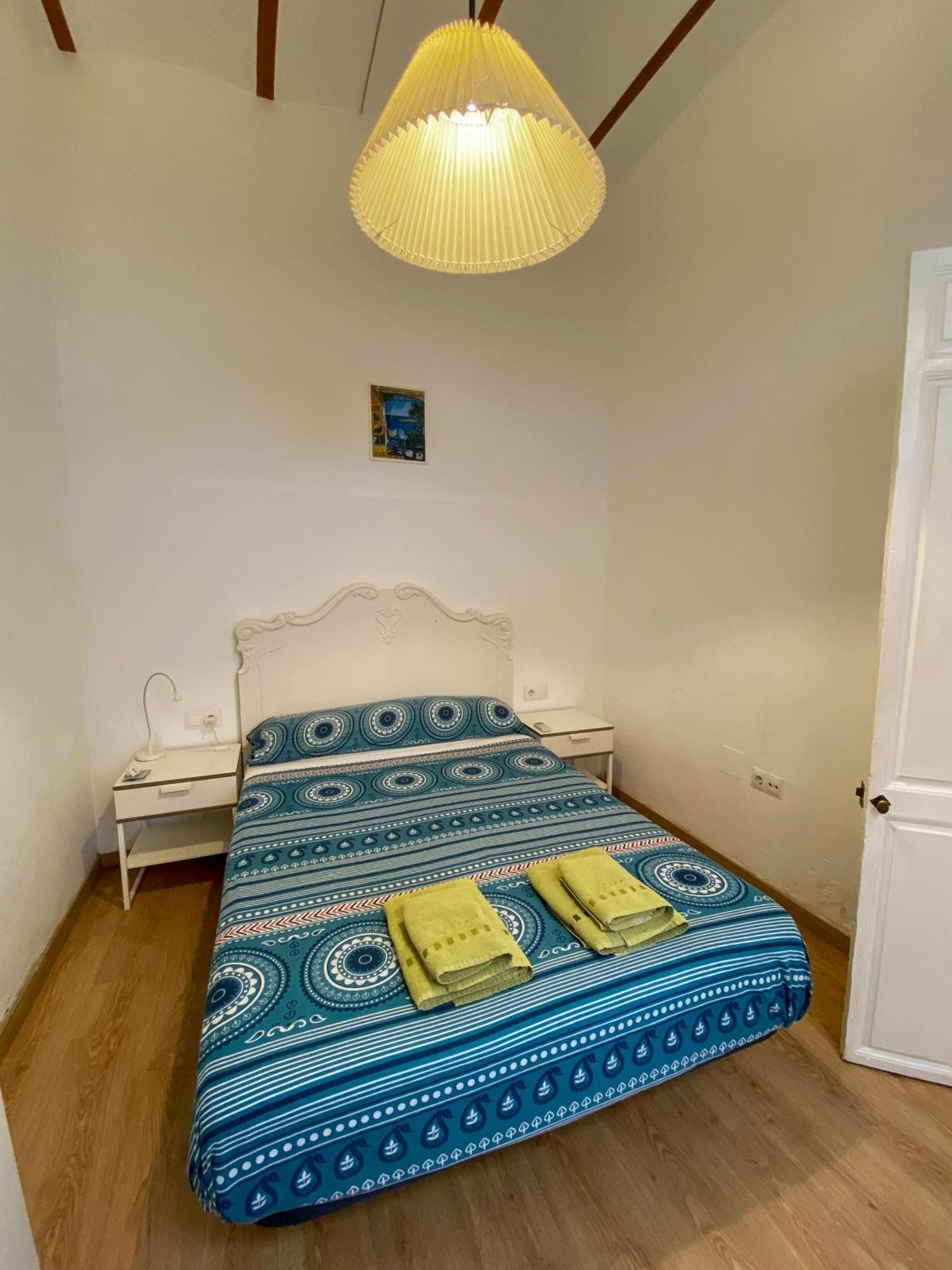 Apartamentos Fernando El Catolico Málaga Extérieur photo