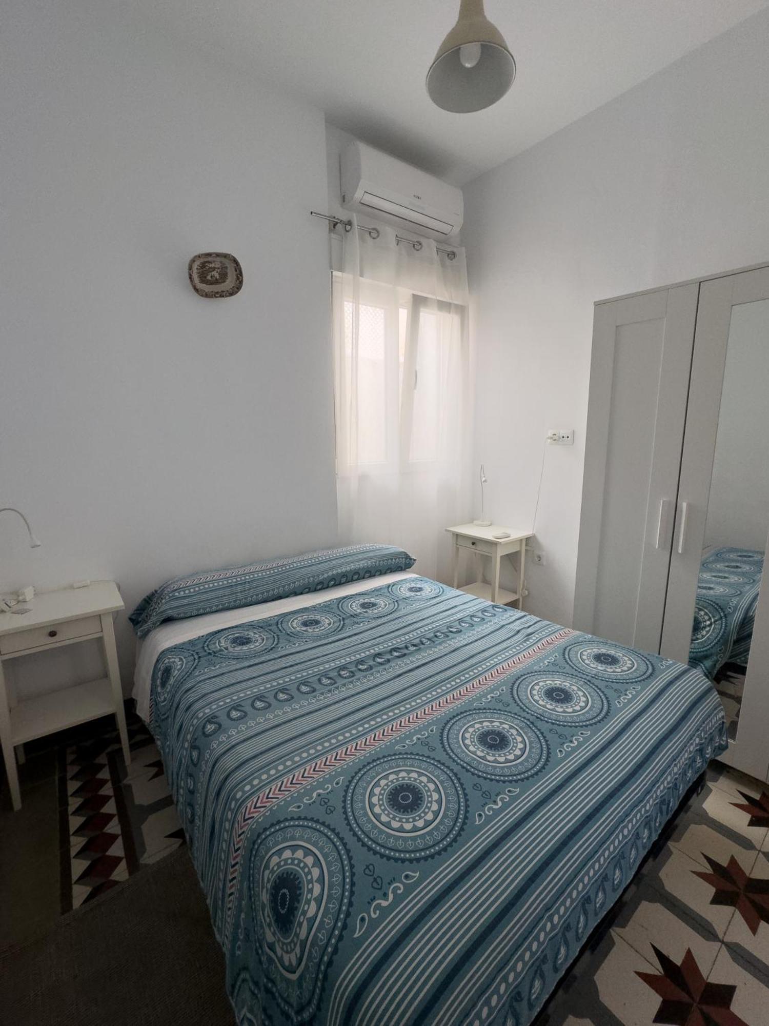 Apartamentos Fernando El Catolico Málaga Extérieur photo