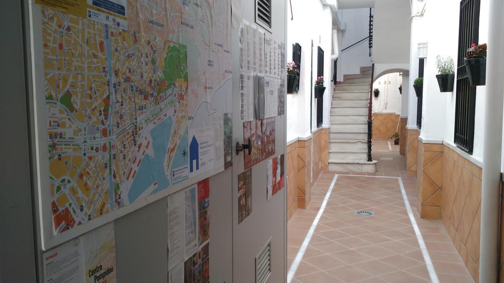 Apartamentos Fernando El Catolico Málaga Extérieur photo