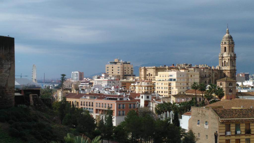 Apartamentos Fernando El Catolico Málaga Extérieur photo