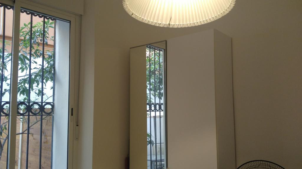 Apartamentos Fernando El Catolico Málaga Extérieur photo